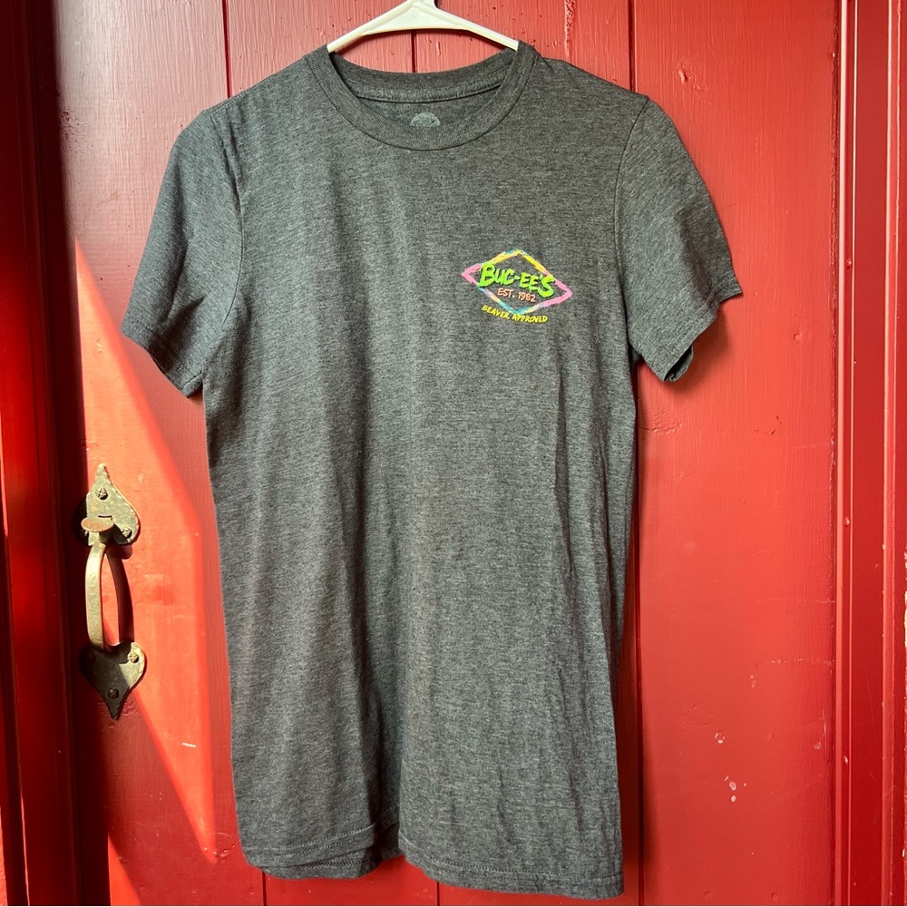 Buc-ee's dark gray crew neck Short Sleeve Tee, size S